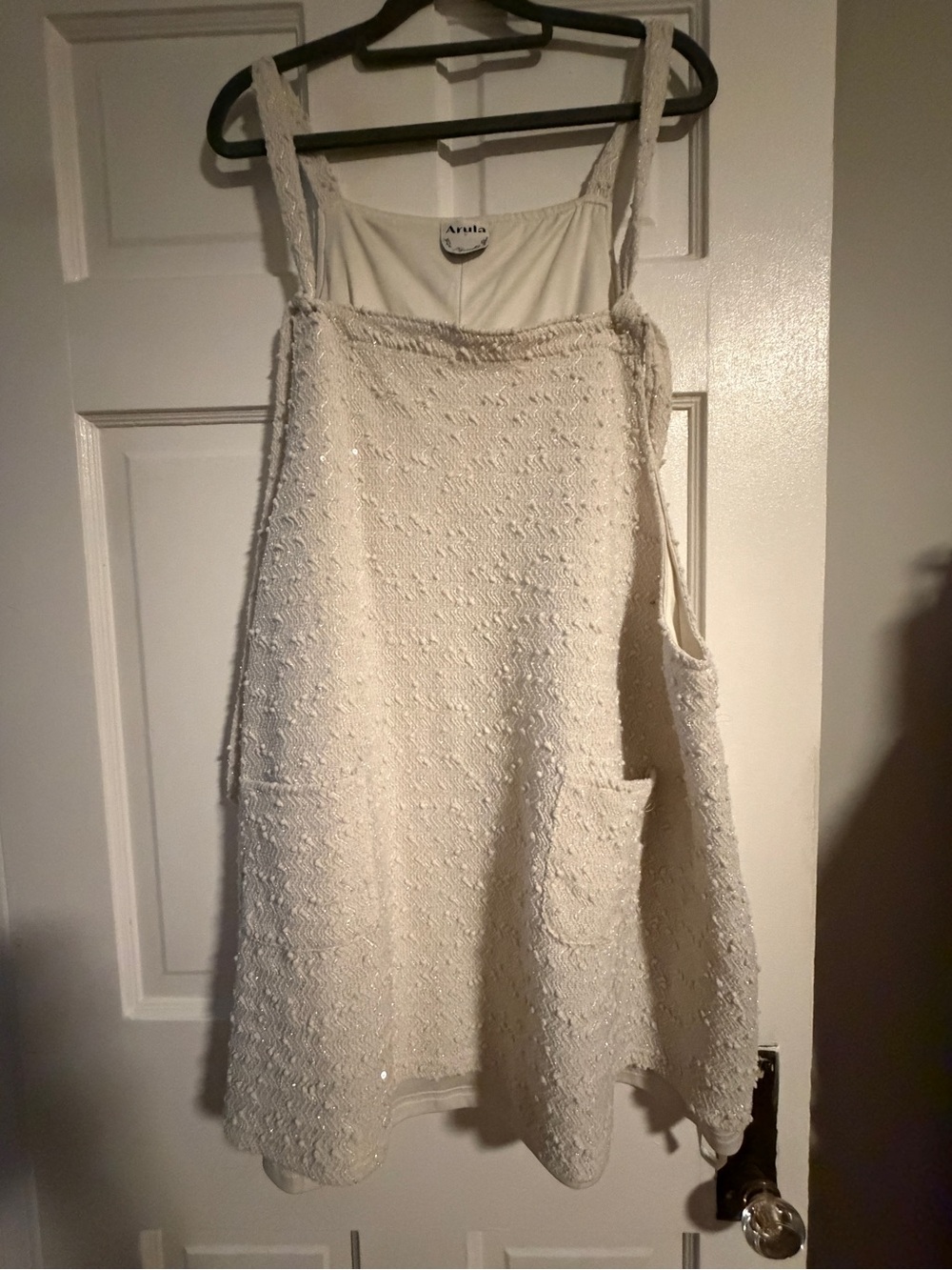 Arula White Skirttall
Size B (18/20)